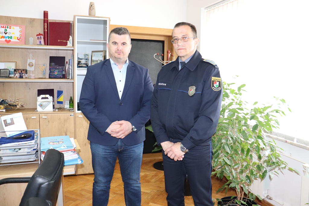 NOVI  ZAPOVJEDNIK POLICIJSKE POSTAJE NOVI TRAVNIK S NAČELNIKOM OPĆINE NA PRVOM RADNOM SASTANKU