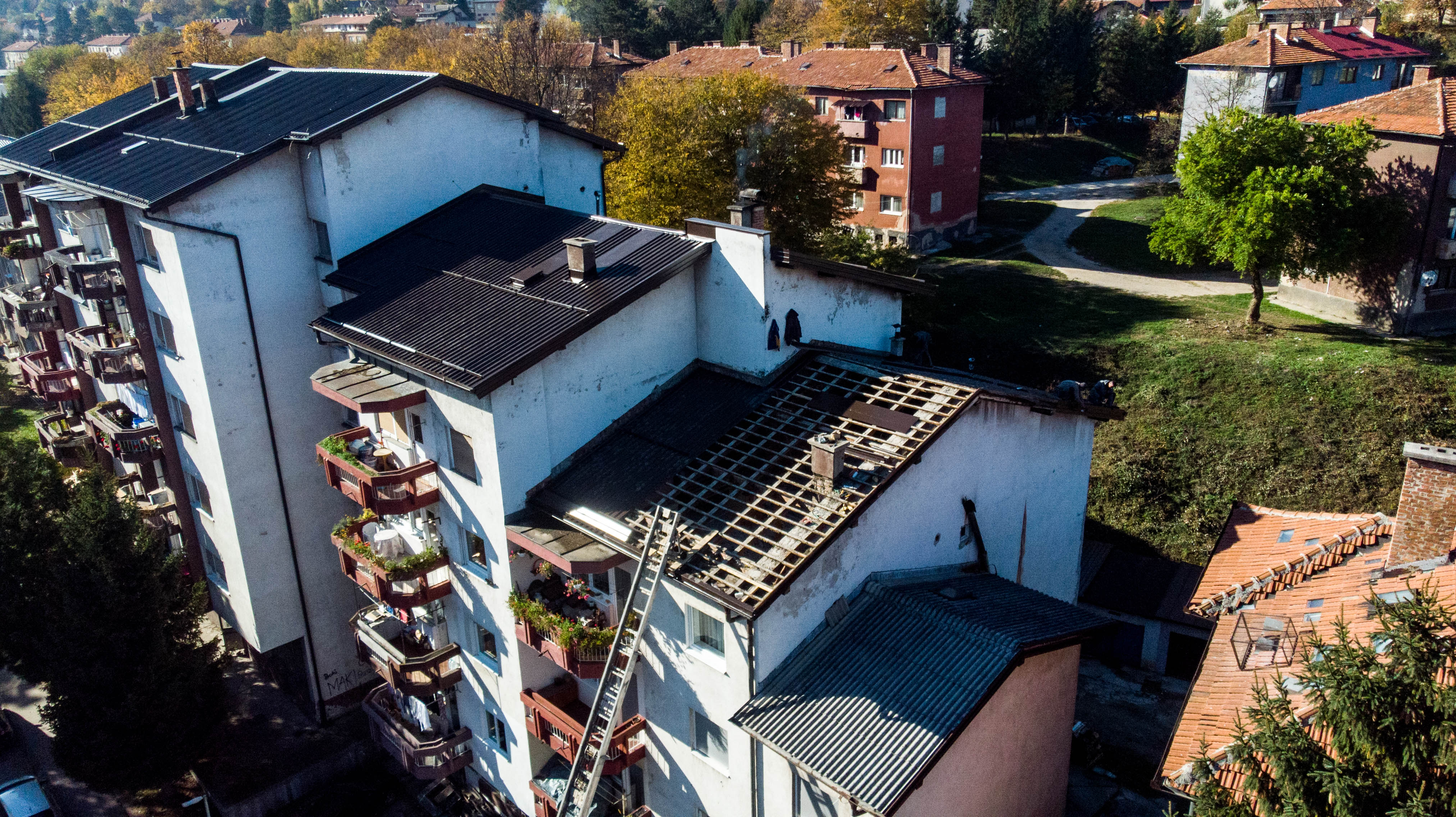 JAVNI POZIV  za sufinanciranje utopljavanja i popravke krovova na objektima zajedničkog stanovanja u Novom Travniku 