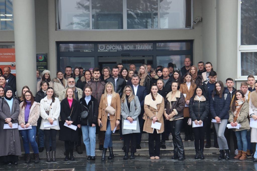 Potpisani ugovori o stipendiranju studenata u akademskoj 2022/2023. godini