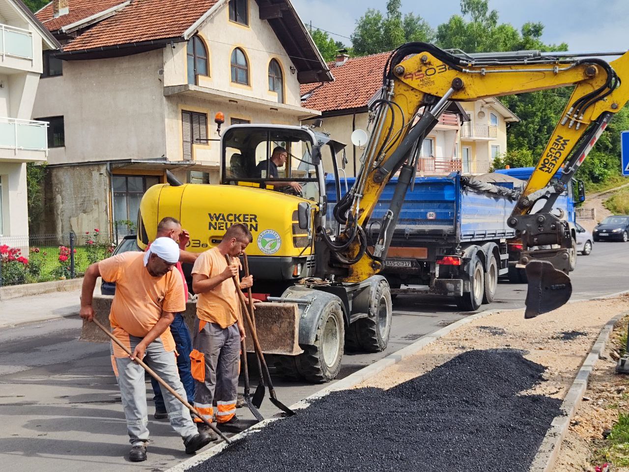 Počelo uređenje trotoara/nogostupa u ulici Stjepana Tomaševića