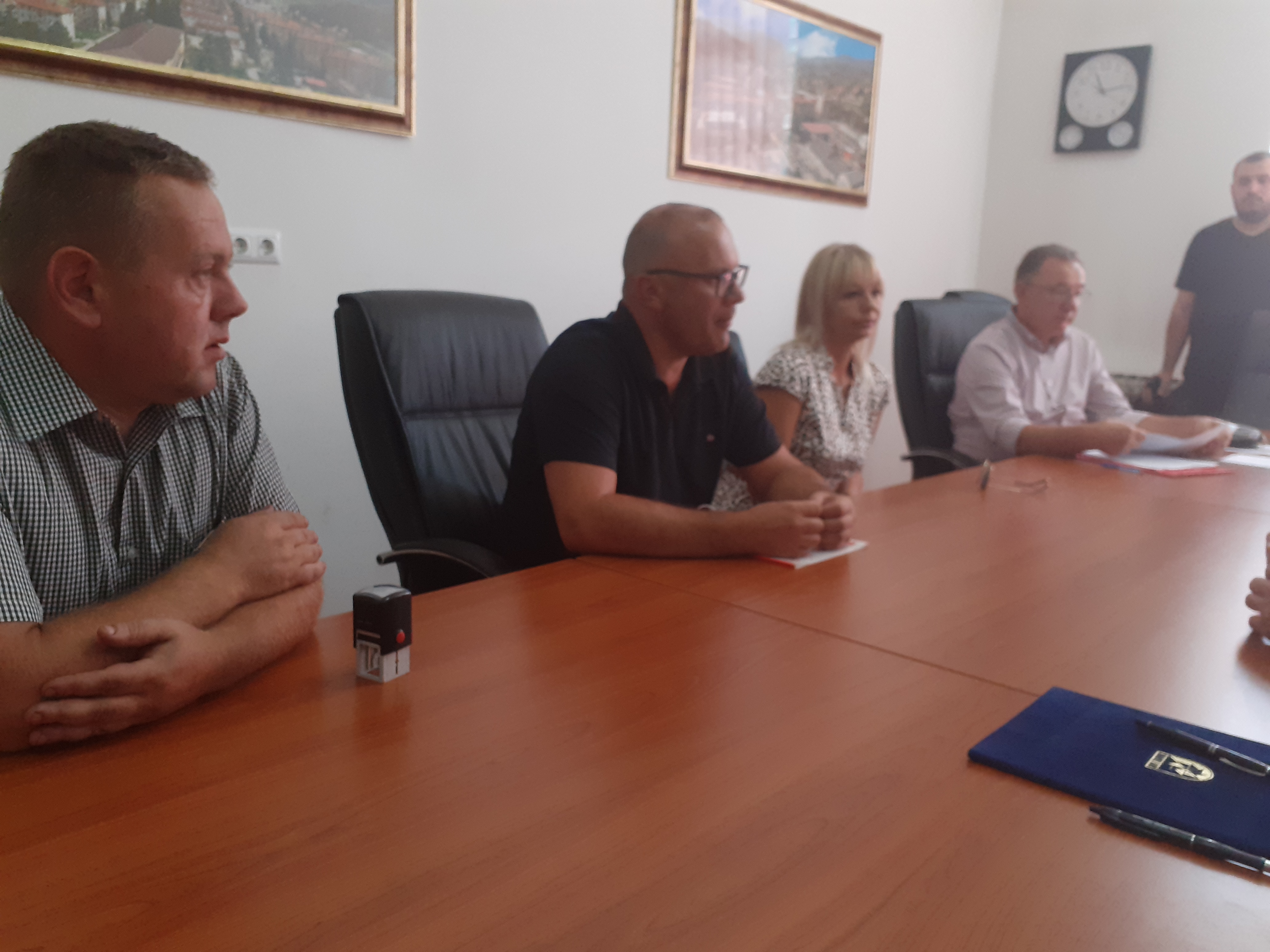 Potpisana dva ugovora  o prodaji zemljišta u industrijskoj zoni Neobarje